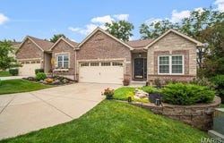 1042 Windsor Crest Court, St Peters, MO 63376