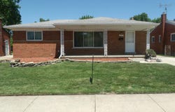 8467 Darlene Street, Warren, MI 48093