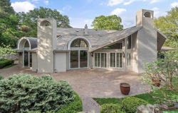 9465 Jackson Circle, Omaha, NE 68114