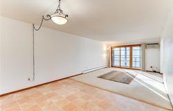 2700 Oxford Street N, Roseville, MN 55113