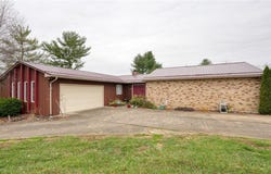 3900 Dietz Lane, Zanesville, OH 43701