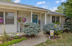 3133 N Bluff Court, Hudsonville, MI 49426