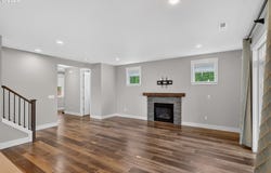 963 NW TOWLE Ave, Gresham, OR 97030