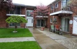 22039 E 11 Mile Road, Saint Clair Shores, MI 48081