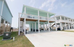 207 Paradise Drive, Rockport, TX 78382