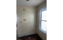 387 E 9th Ave, Roselle Boro, NJ 07203-2103