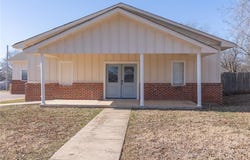 700 N Tucker Avenue, Shawnee, OK 74801
