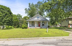 1312 N Main Street, Nevada, MO 64772