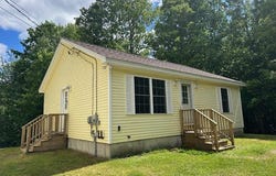 328 Norris Hill Road, Monmouth, ME 04259