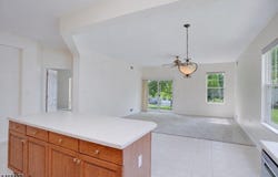 112 Kensington Cir, White Twp., NJ 07823-1724