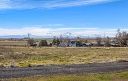 506 SW 6th St, Metolius, OR 97741