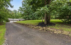 19523 E Lake Site Drive, Hope, IN 47246