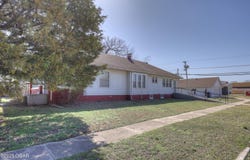 905 East Avenue, Baxter Springs, KS 66713