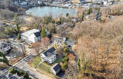 125 E Broadway, Roslyn, NY 11576