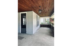 1005 E Walnut Street, Washington, IN 47501