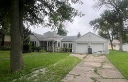 209 N Iowa, Atwood, IL 61913