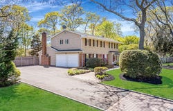 4 Victor Place, Lake Grove, NY 11755