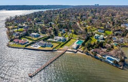 33 Harbour Road, Great Neck, NY 11024