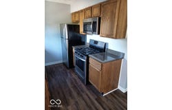 971 Greenwood Trail W Drive, Greenwood, IN 46142