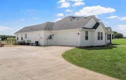 177 Mel Drive, Woodway, TX 76712