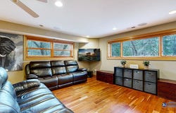 25950 W Hippler Road, Barrington, IL 60010