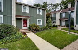 10 E CLOSE DRIVE, MOORESTOWN, NJ 08057