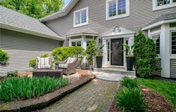8879 Sylvan Ridge, Eden Prairie, MN 55347