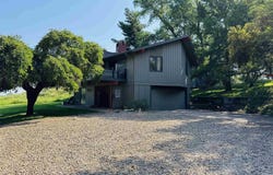 4904 E 30th Ave, Hutchinson, KS 67502