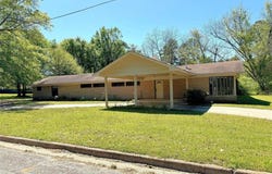 201 Parkview Street, Pittsburg, TX 75686