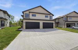 218 NW Orchard Court, Lee's Summit, MO 64063