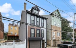 3822 Mintwood St, Lawrenceville, PA 15201