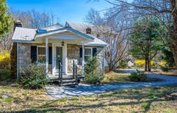 16 Skytop Rd, Lebanon Twp., NJ 07865