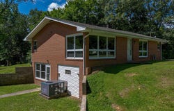 3200 Bement St, Paducah, KY 42003