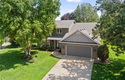 475 Oakhill Road, Chaska, MN 55318