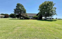 81 Oak Shadow, Benton, KY 42025