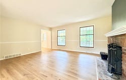 17610 Creekside Drive, Chagrin Falls, OH 44023