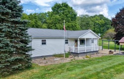17522 N State Route 20, Meadow Bridge, WV 25976