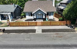 609 E 10TH ST, The Dalles, OR 97058