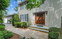 61 Kimberly Lane, Cranston, RI 02921