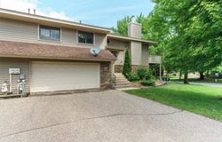 7291 Pontiac Circle, Chanhassen, MN 55317