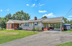 310 Daladier DR, Vinton, VA 24179