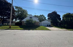 155 W Union Ave, Cedar Grove, WI 53013