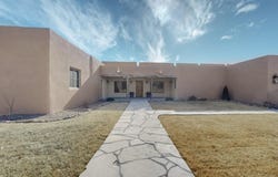 84-86 N Shining Sun, Santa Fe, NM 87506