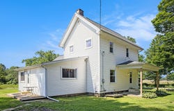 6950 N Gibbs Road, Albion, MI 49224