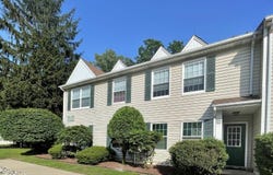 23 Hanover Square, Middlesex, NJ 08846