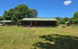 1323 Bates Loop, Waldron, AR 72958