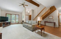 2521 E Saint Thomas Point, Fort Wayne, IN 46815-8566