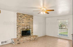1943 Grape Ln, Pampa, TX 79065