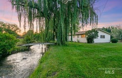 6085 N Garrett St, Garden City, ID 83714
