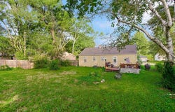 8805 E 73rd Street, Raytown, MO 64133